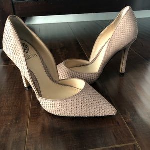 Vince Camuto - size 7